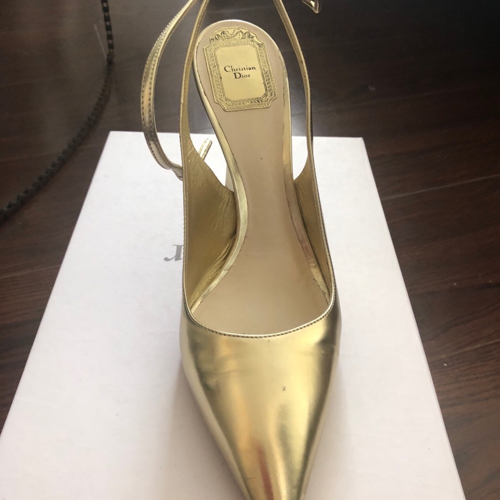Christian Dior gold pump